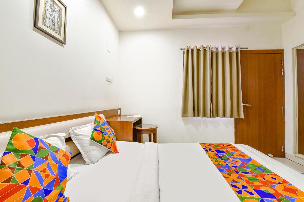Fabhotel Prime Square 36 Kota  Buitenkant foto